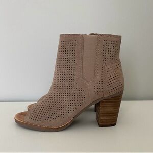 TOMS Majorca peep toe bootie - Size 6